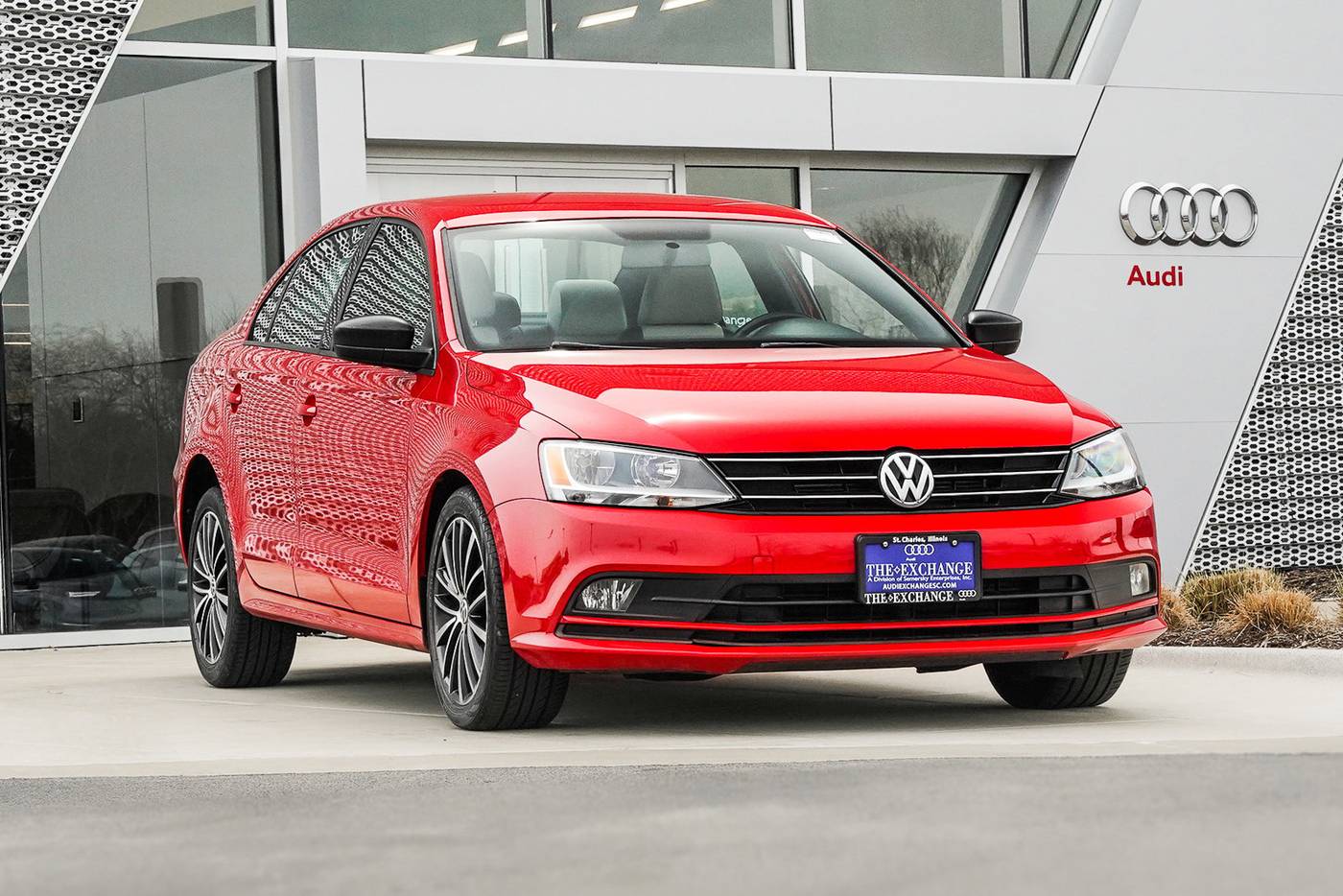 2015 Volkswagen Jetta 1.8T Sport — Sedan — 93,035 mi — St. Charles, IL