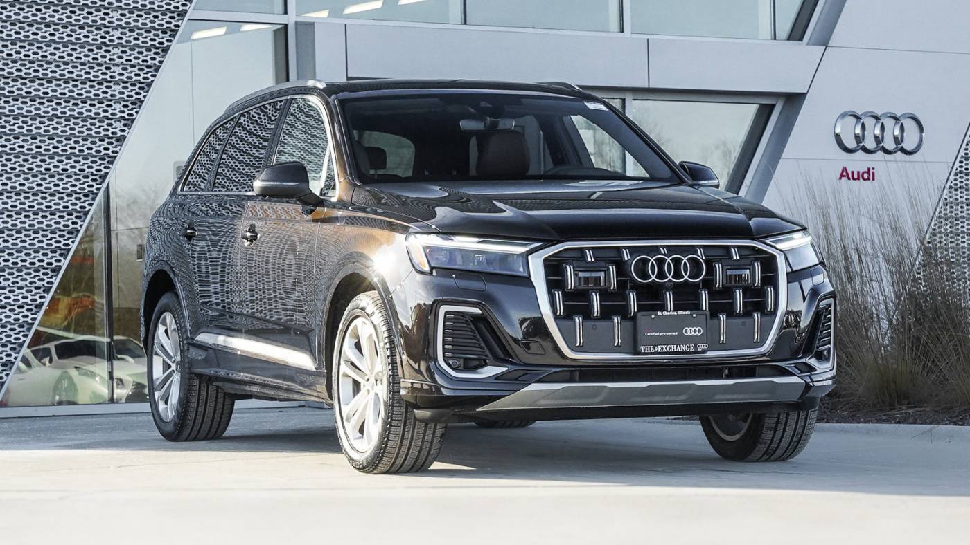 2025 Audi Q7 Premium Plus — SUV — 5,487 mi — St. Charles, IL