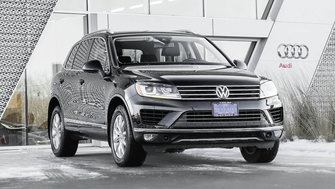 2016 Volkswagen Touareg V6 Sport — SUV — 100,345 mi — St. Charles, IL
