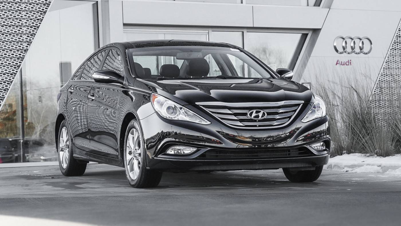2013 Hyundai Sonata Limited — Sedan — 40,206 mi — St. Charles, IL