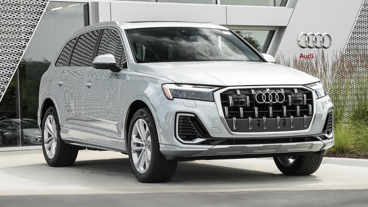 2025 Audi Q7 Premium — SUV — 2,587 mi — St. Charles, IL