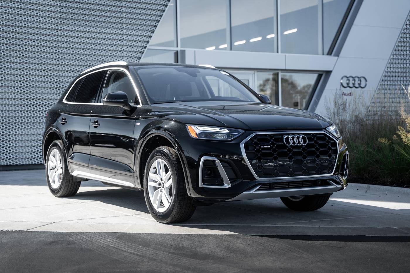 2023 Audi Q5 Premium — SUV — 18,241 mi — St. Charles, IL