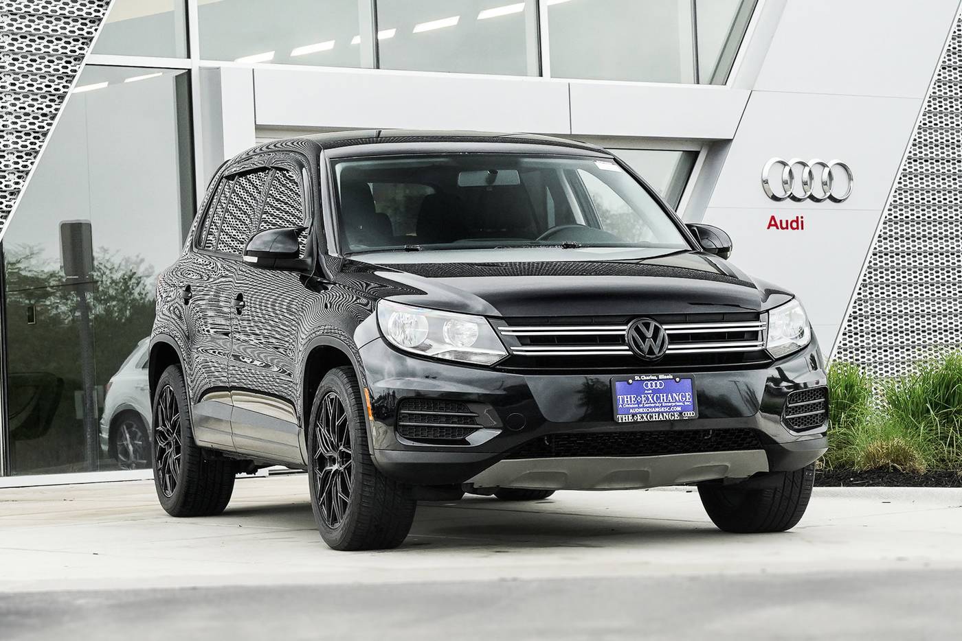 2013 Volkswagen Tiguan S — SUV — 147,212 mi — St. Charles, IL