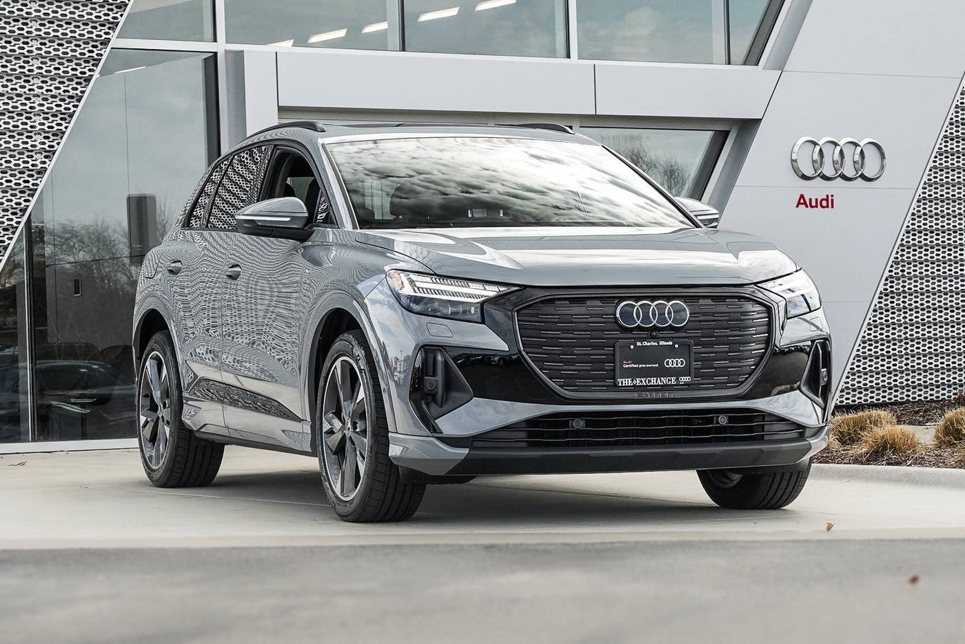 2023 Audi Q4 e-tron Prestige — SUV — 8,150 mi — St. Charles, IL
