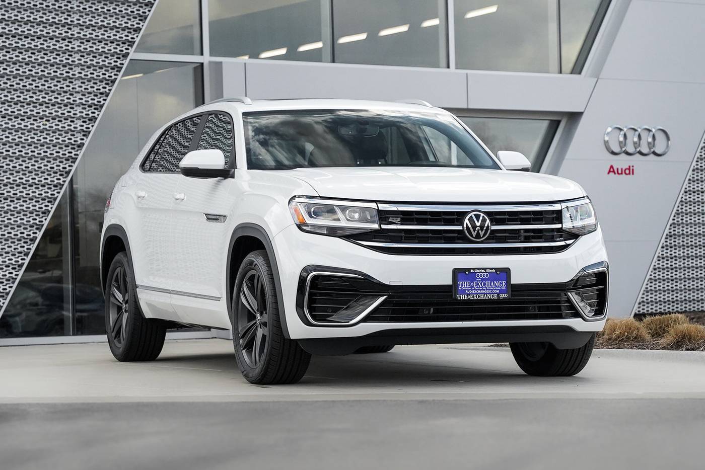 2021 Volkswagen Atlas Cross Sport SE with Technology R-Line — SUV — 52,868 mi — St. Charles, IL