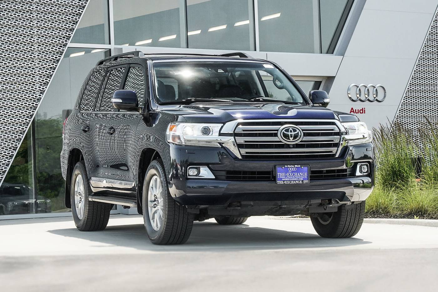 2016 Toyota Land Cruiser Base — SUV — 105,700 mi — St. Charles, IL