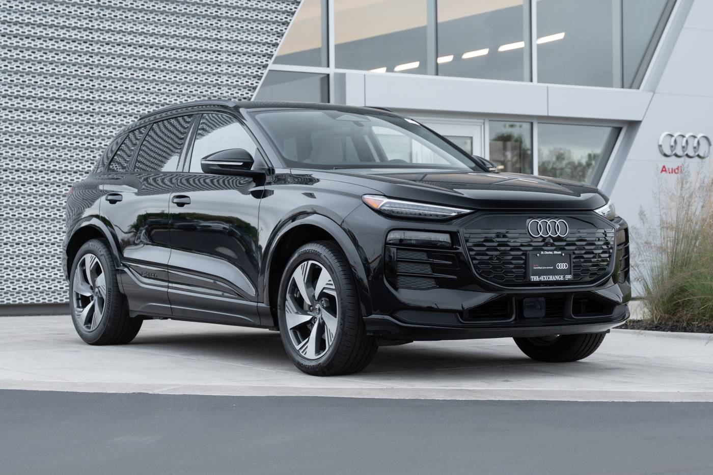 2025 Audi Q6 e-tron Premium Plus — SUV — 9,783 mi — St. Charles, IL