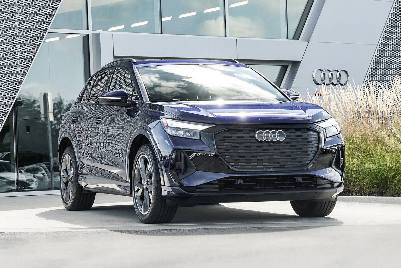 2023 Audi Q4 e-tron Premium Plus — SUV — 10,164 mi — St. Charles, IL
