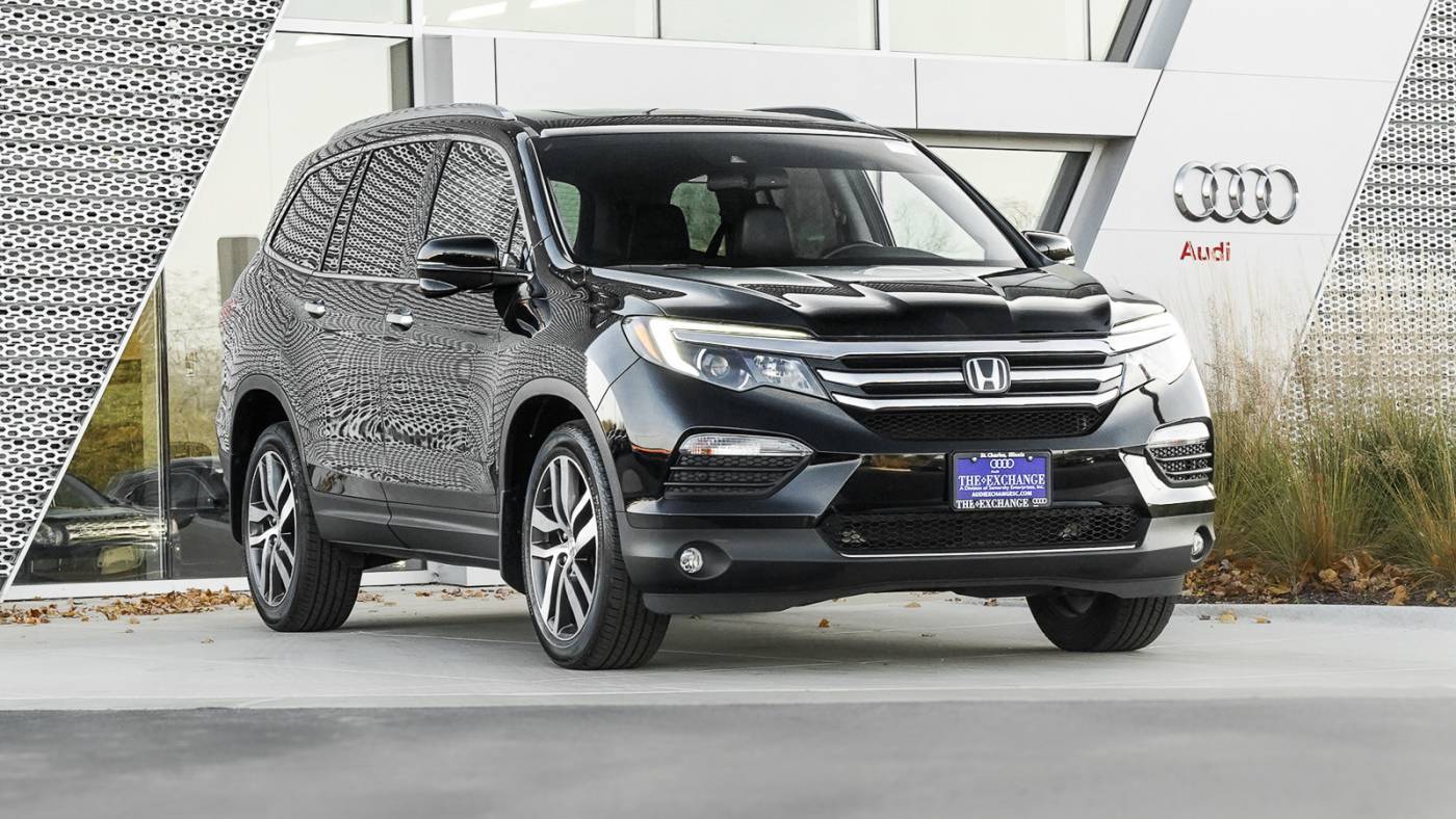 2017 Honda Pilot Touring — SUV — 115,542 mi — St. Charles, IL