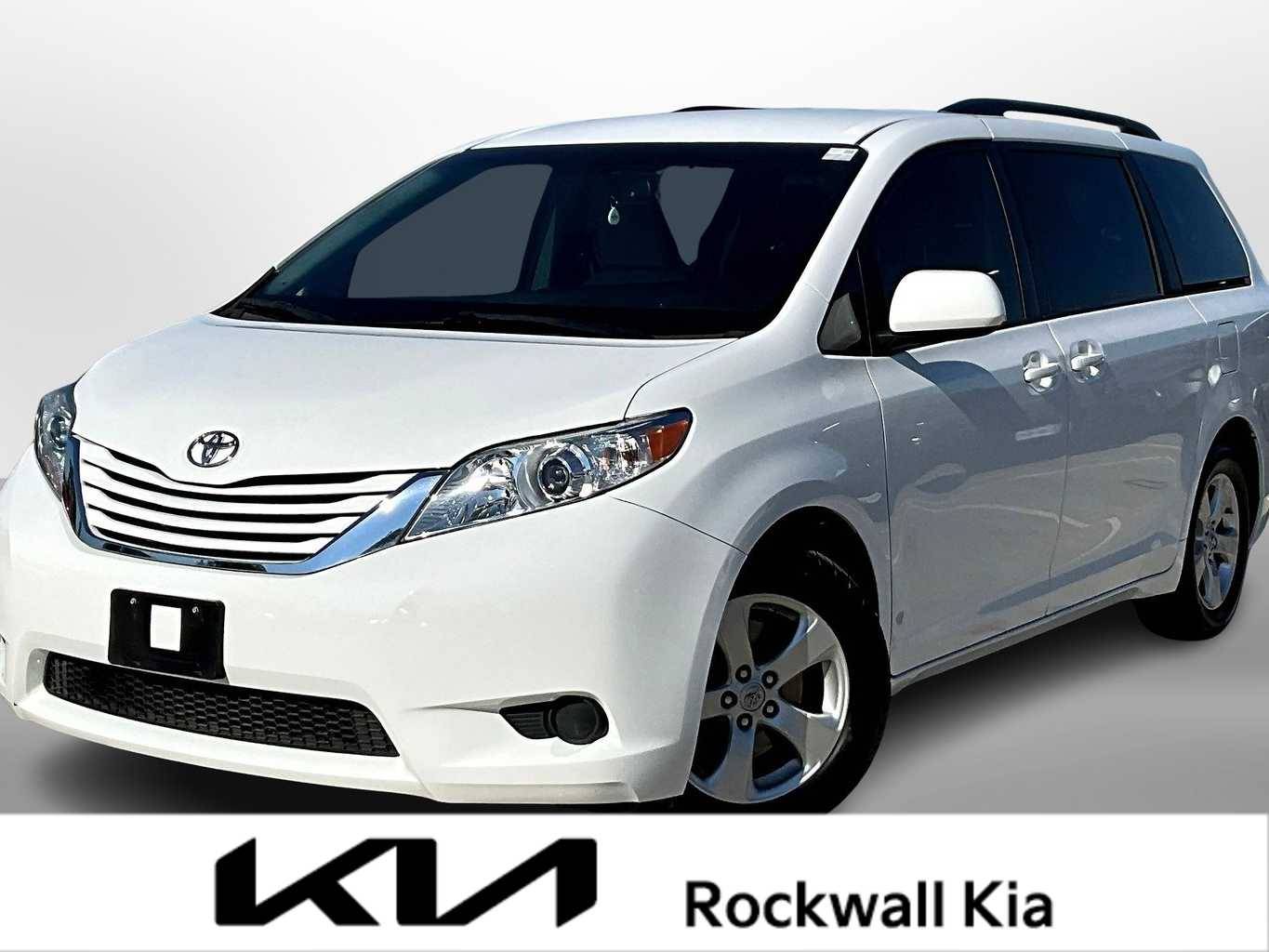 2017 Toyota Sienna LE — Minivan — 65,757 mi — Rockwall, TX