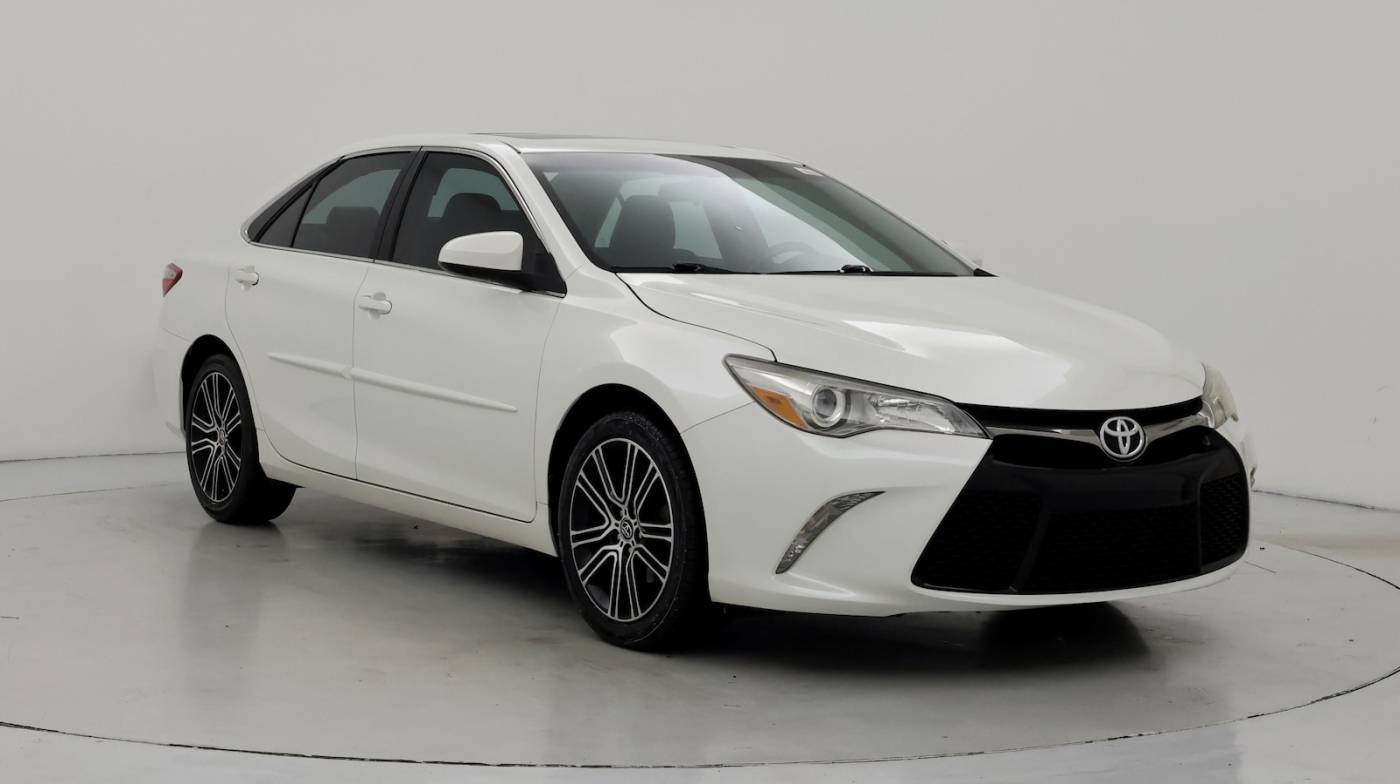 2016 Toyota Camry SE — Sedan — 125,299 mi — Athens, GA