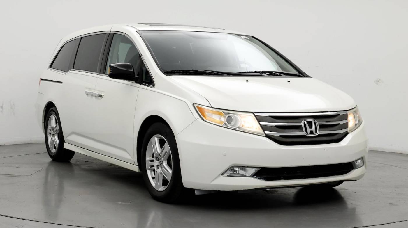 2013 Honda Odyssey Touring — Minivan — 97,130 mi — Athens, GA
