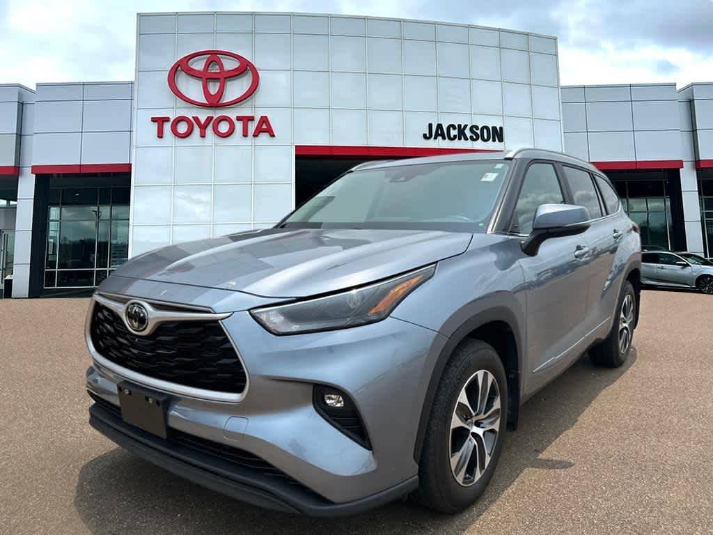 2023 Toyota Highlander XLE — SUV — 21,770 mi — Jackson, MS