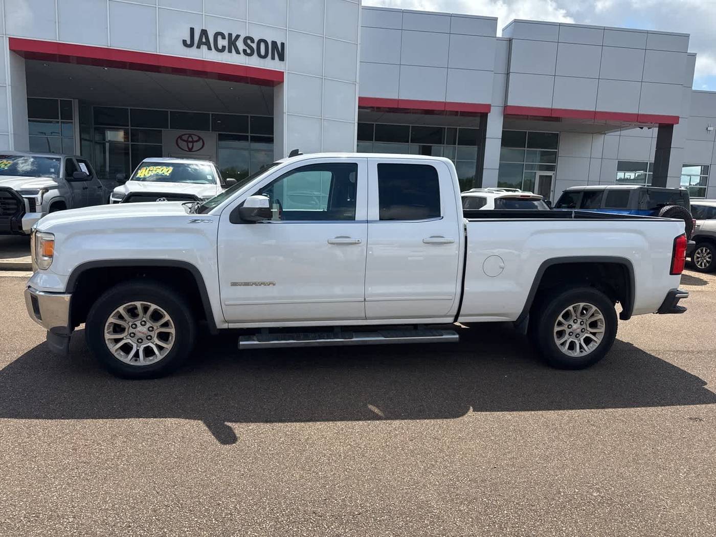 2014 GMC Sierra 1500 SLE — Pickup Truck — 130,161 mi — Jackson, MS