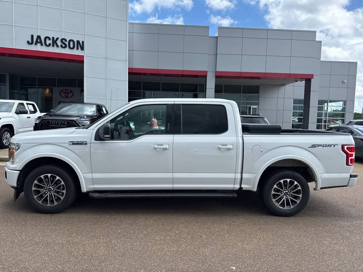 2018 Ford F-150 XLT — Pickup Truck — 140,361 mi — Jackson, MS
