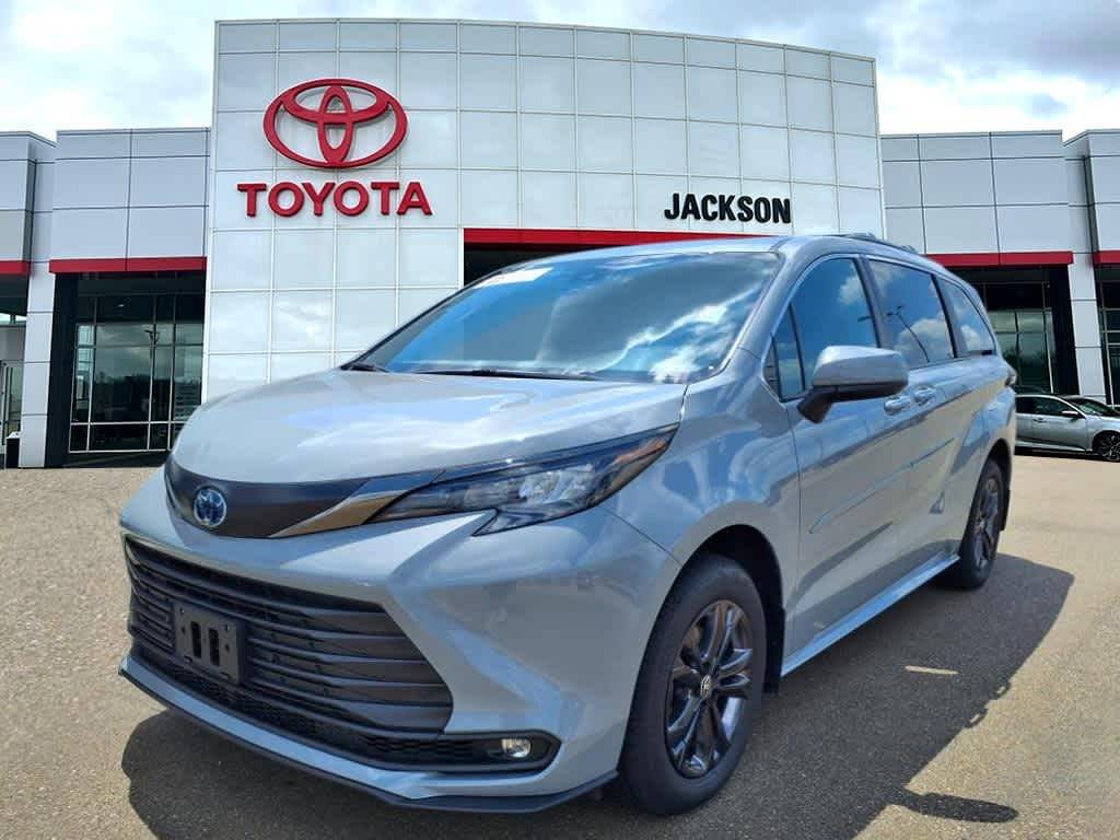 2024 Toyota Sienna Woodland Edition — Minivan — 28,197 mi — Jackson, MS