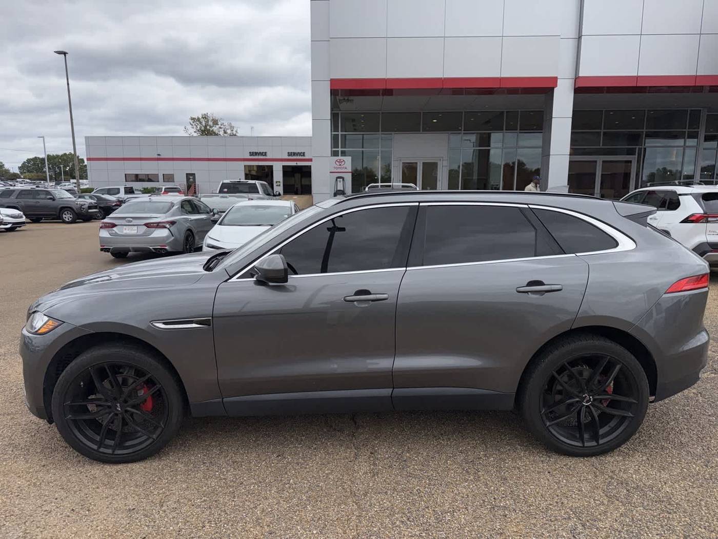 2019 Jaguar F-PACE Premium — SUV — 108,886 mi — Jackson, MS