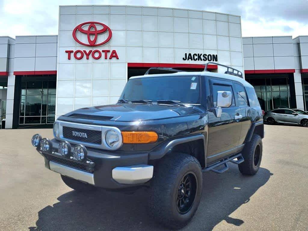 2014 Toyota FJ Cruiser Base — SUV — 113,990 mi — Jackson, MS