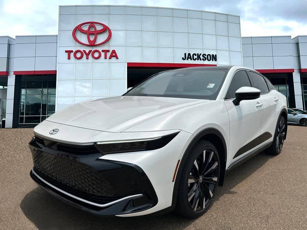 2025 Toyota Crown Platinum — Sedan — 5,079 mi — Jackson, MS