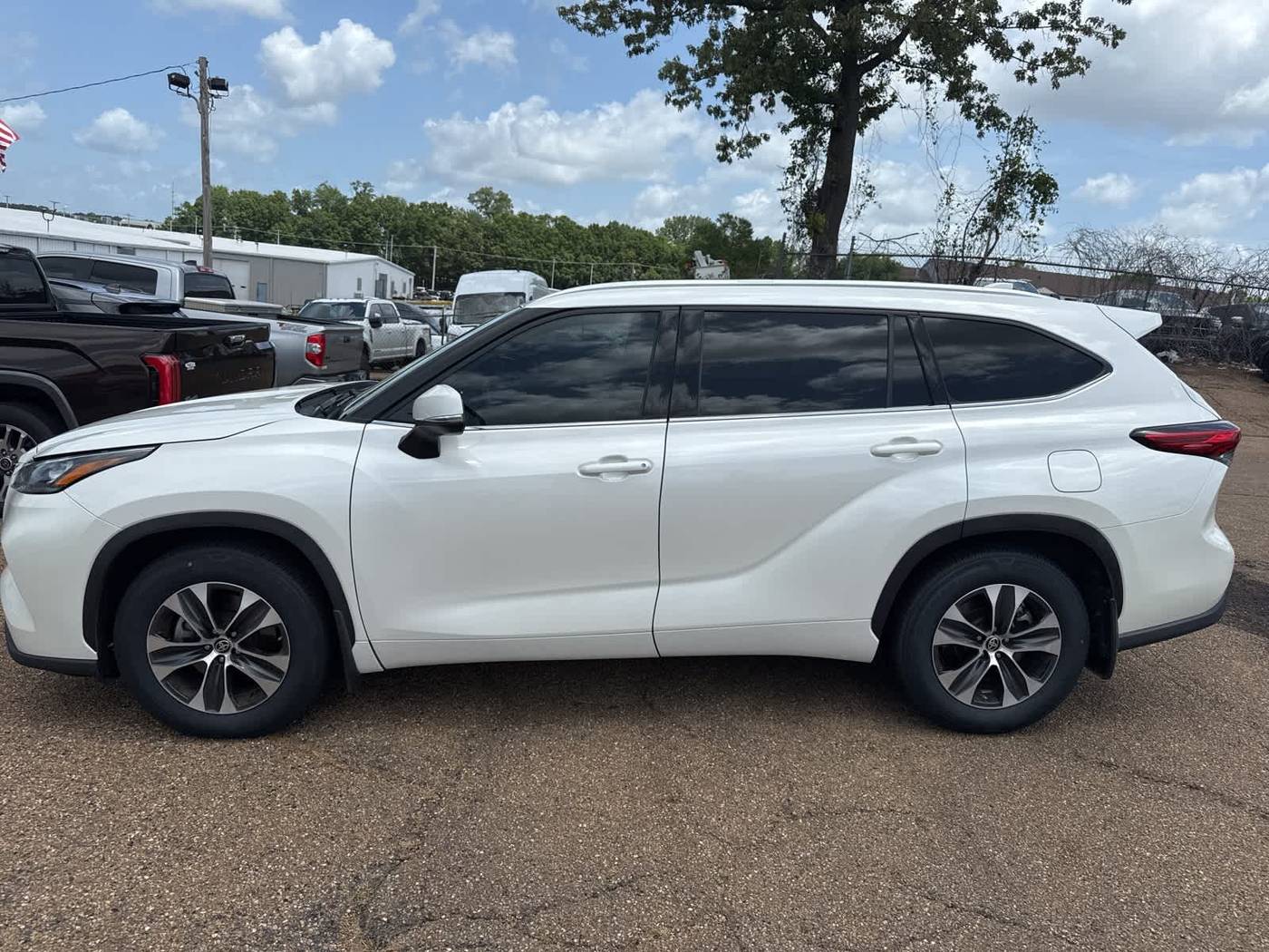 2020 Toyota Highlander XLE — SUV — 114,185 mi — Jackson, MS