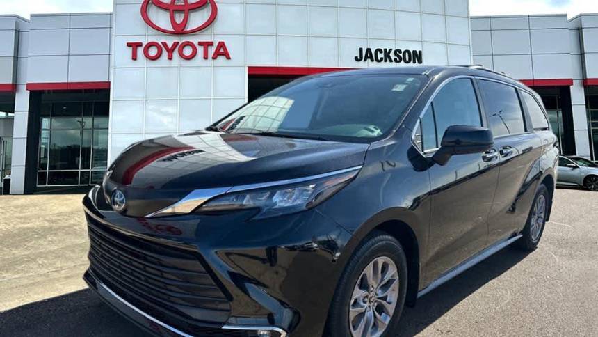 2024 Toyota Sienna XLE — Minivan — 26,447 mi — Jackson, MS