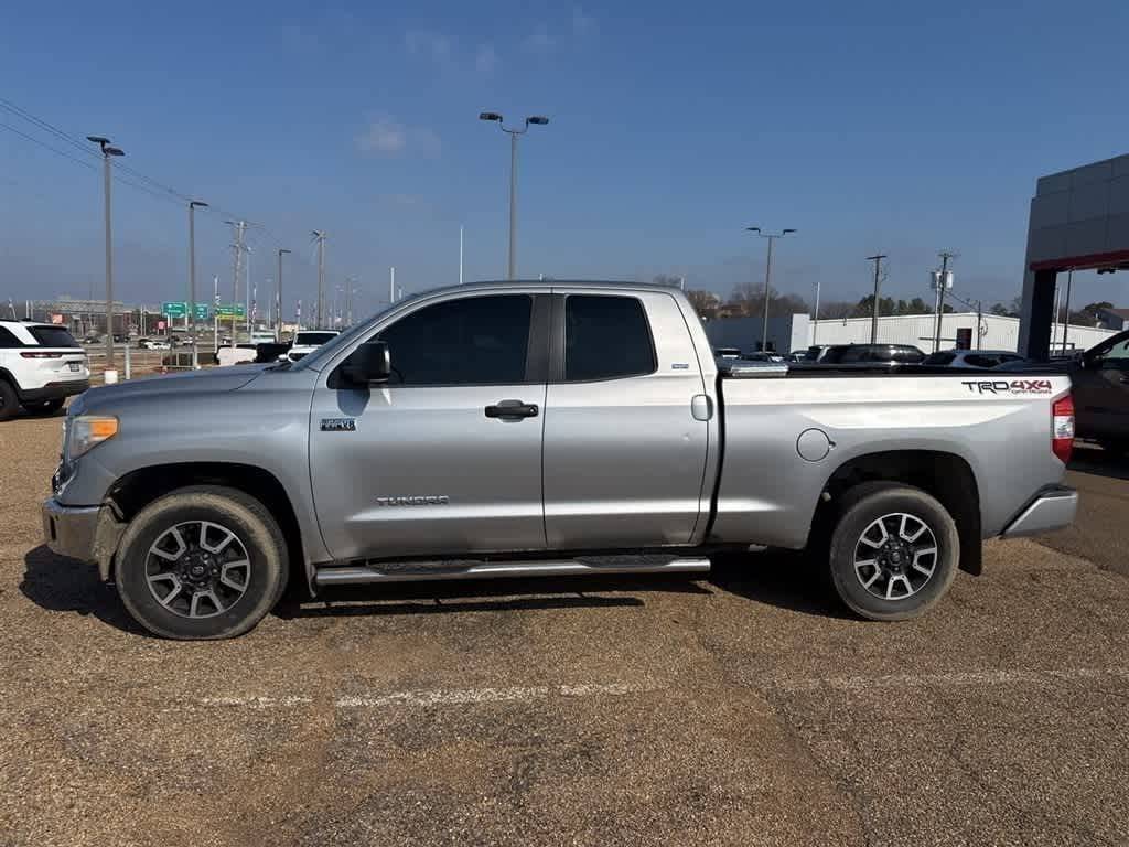 2016 Toyota Tundra SR5