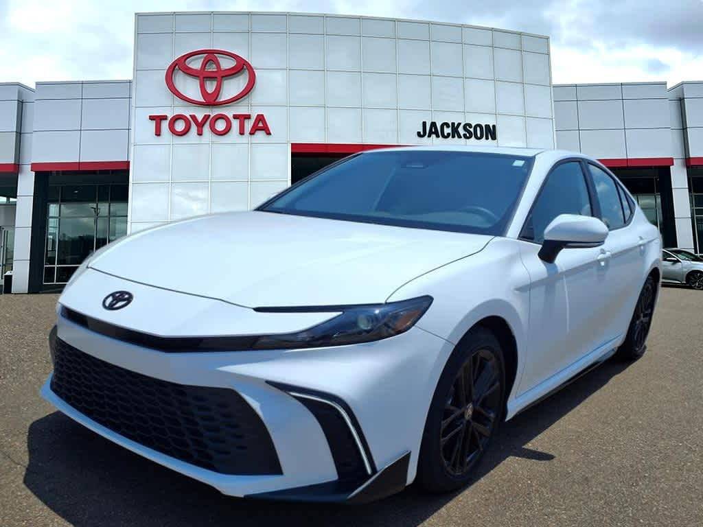 2025 Toyota Camry Hybrid SE — Sedan — 2,936 mi — Jackson, MS