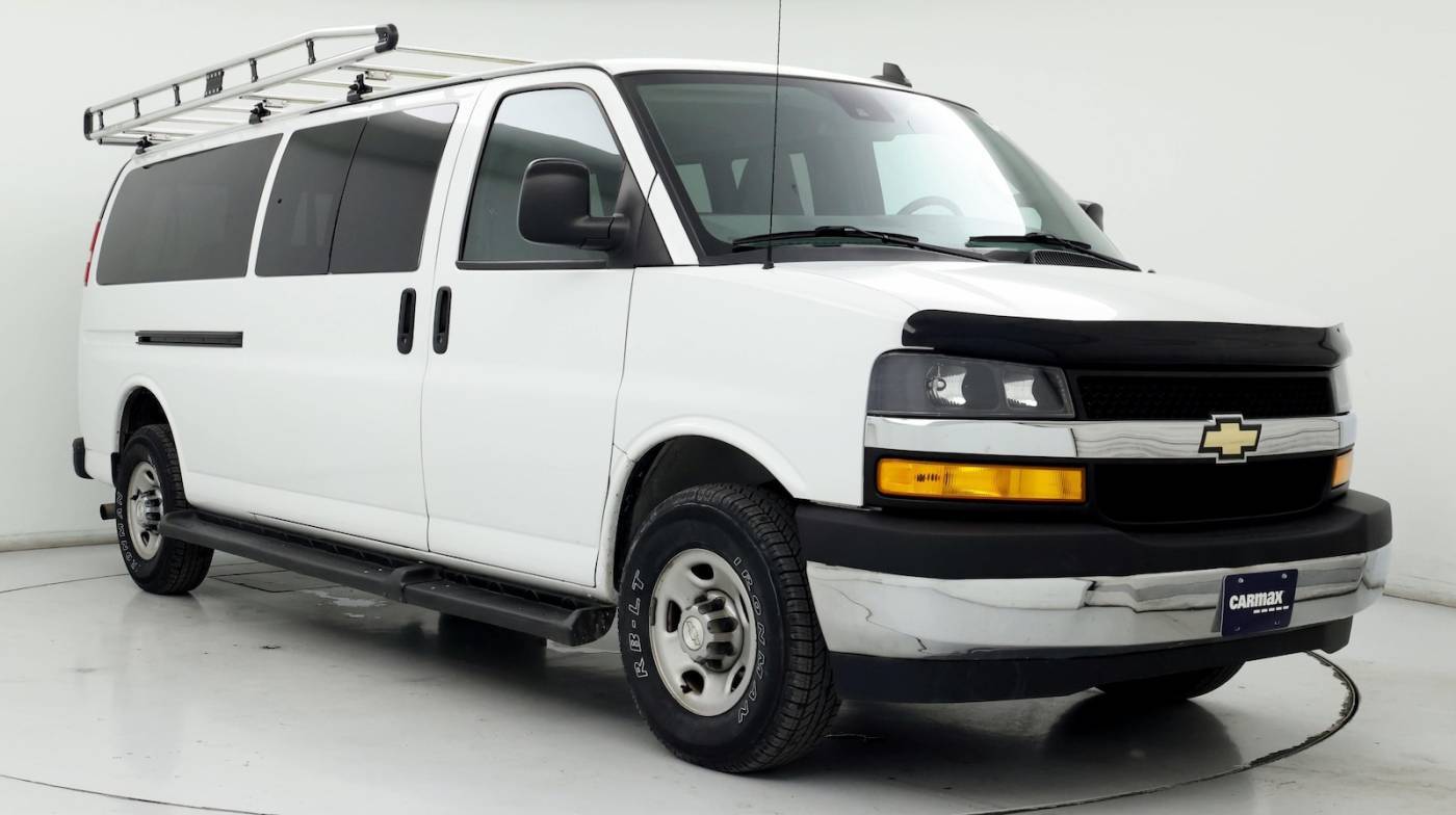 2019 Chevrolet Express Passenger LT — Passenger Van — 56,620 mi — Bradenton, FL
