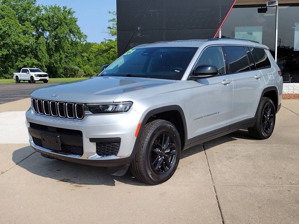 2023 Jeep Grand Cherokee Laredo — SUV — 53,926 mi — Grand Blanc, MI