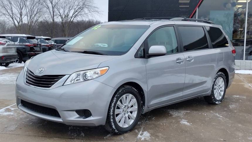 2012 Toyota Sienna LE — Minivan — 126,400 mi — Grand Blanc, MI