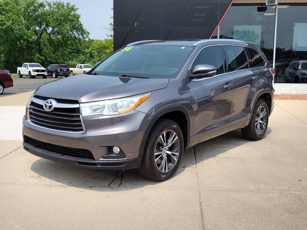 2016 Toyota Highlander XLE — SUV — 89,494 mi — Grand Blanc, MI