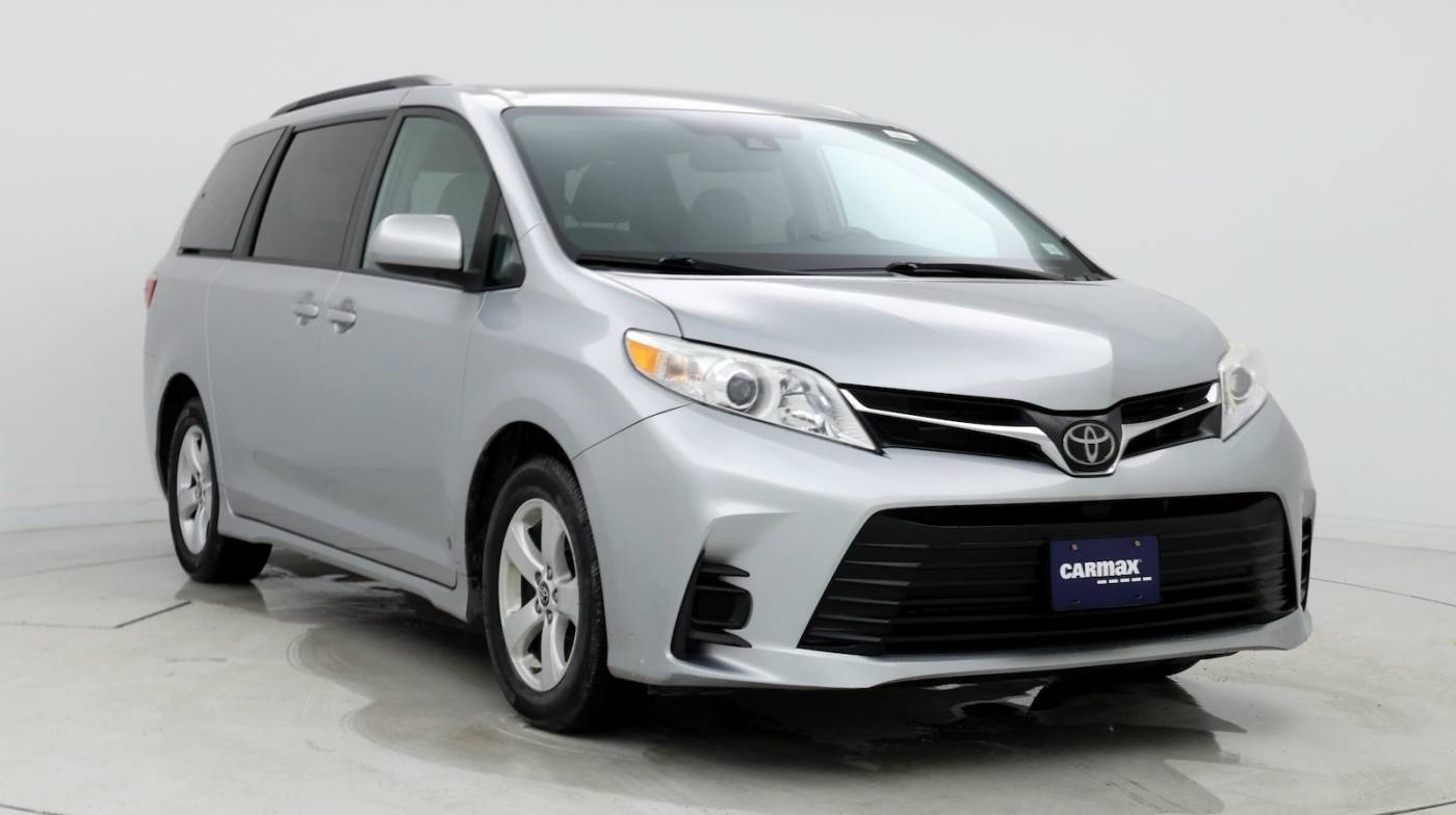 2019 Toyota Sienna LE — Minivan — 20,590 mi — Amherst, NY