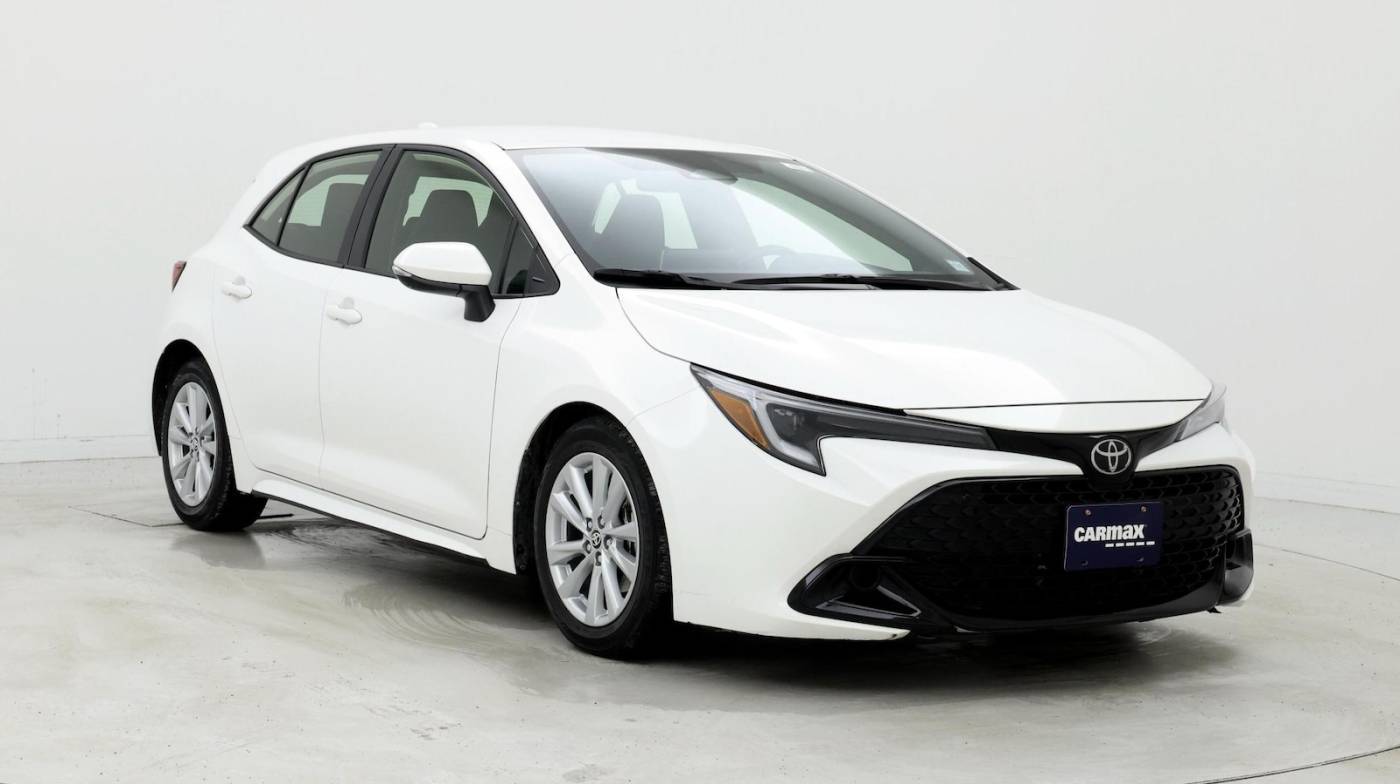 2024 Toyota Corolla Hatchback SE — Hatchback — 13,595 mi — Amherst, NY