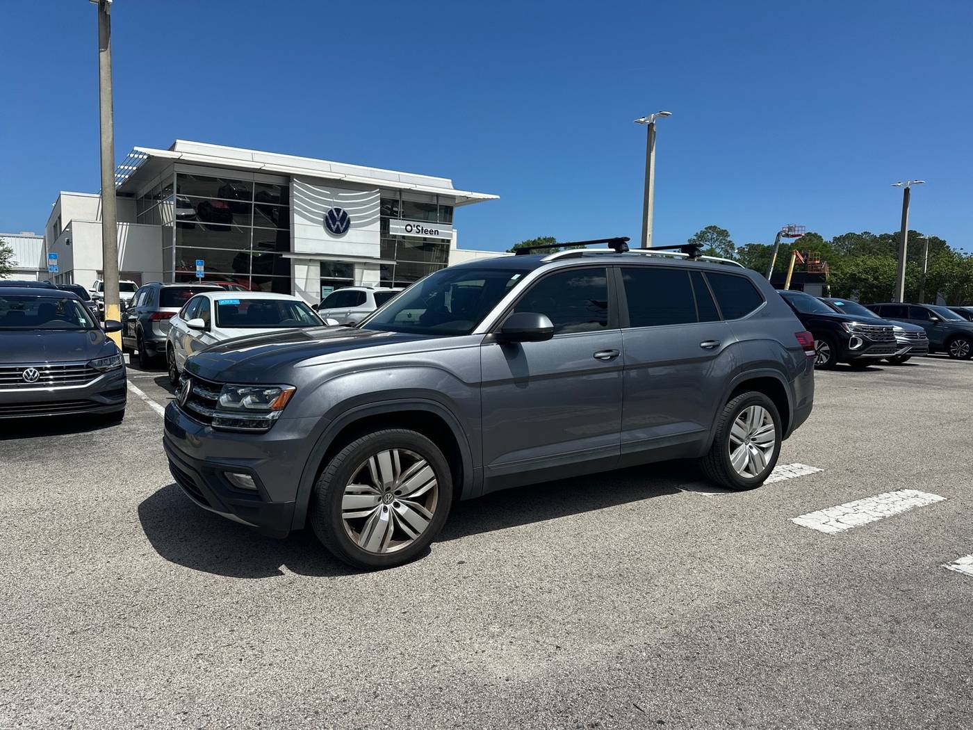 2019 Volkswagen Atlas SE with Technology — SUV — 115,330 mi — Jacksonville, FL
