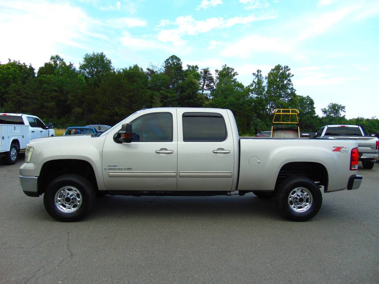 2007 GMC Sierra 2500HD SLE1 — Pickup Truck — 94,463 mi — Locust Grove, VA