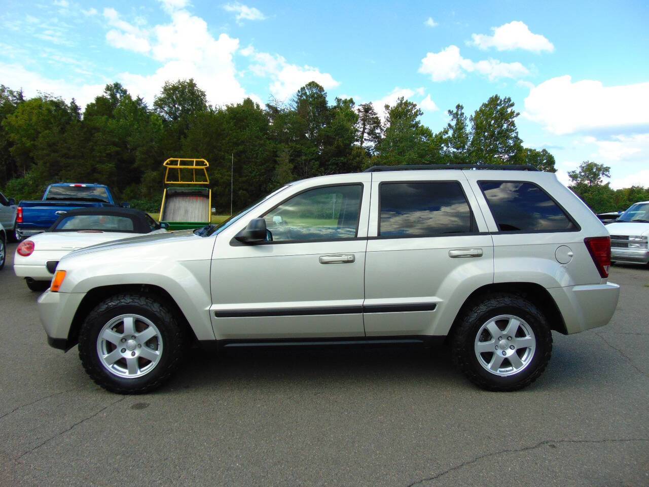 2009 Jeep Grand Cherokee Laredo — SUV — 157,125 mi — Locust Grove, VA