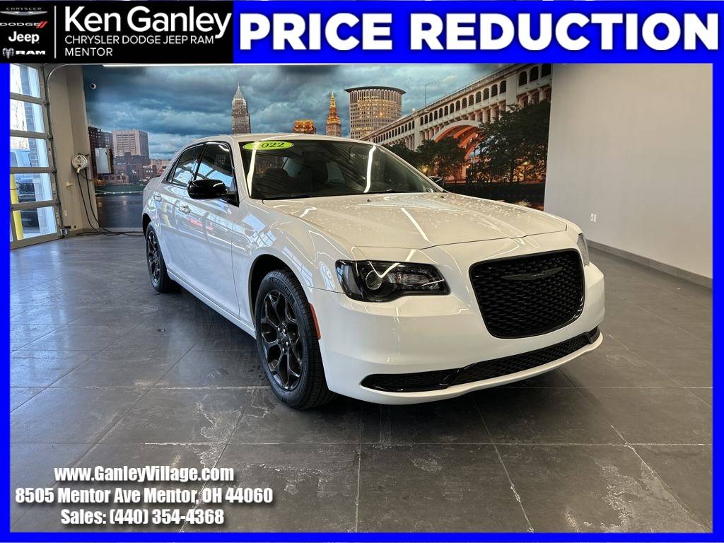 2022 Chrysler 300 Touring — Sedan — 25,150 mi — Mentor, OH