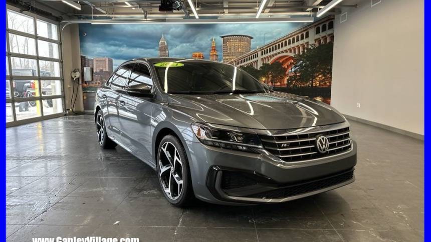 2021 Volkswagen Passat R-Line — Sedan — 39,807 mi — Mentor, OH