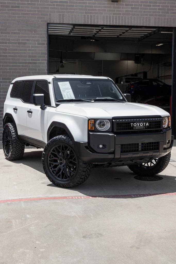 2025 Toyota Land Cruiser Base — SUV — 5,785 mi — Lewisville, TX
