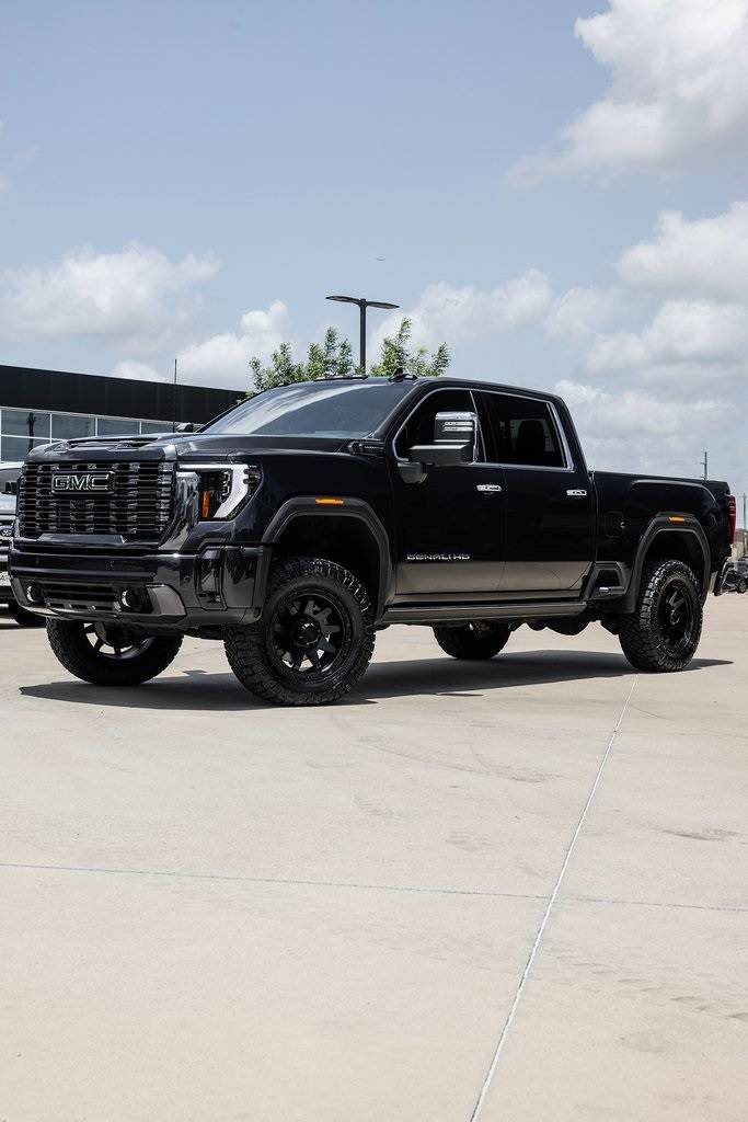 2024 GMC Sierra 2500HD Denali Ultimate — Pickup Truck — 16,820 mi — Lewisville, TX