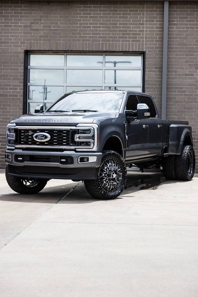 2024 Ford Super Duty F-350 Platinum — Pickup Truck — 3,995 mi — Lewisville, TX