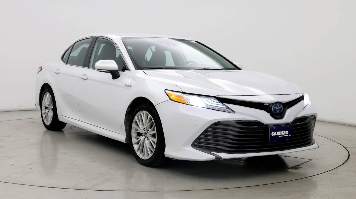 2019 Toyota Camry Hybrid XLE — Sedan — 67,991 mi — Canoga Park, CA
