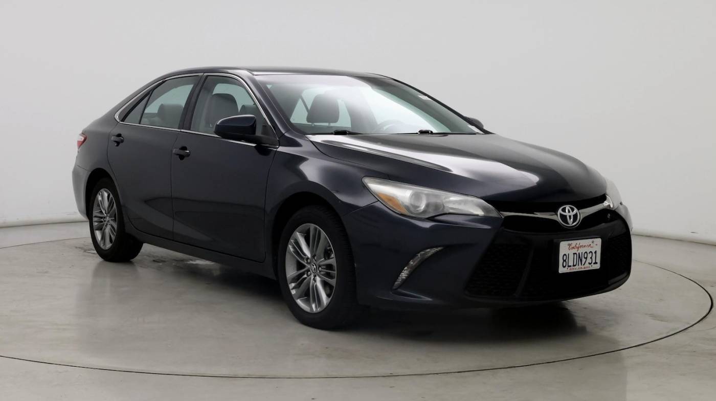 2016 Toyota Camry SE — Sedan — 120,474 mi — Canoga Park, CA