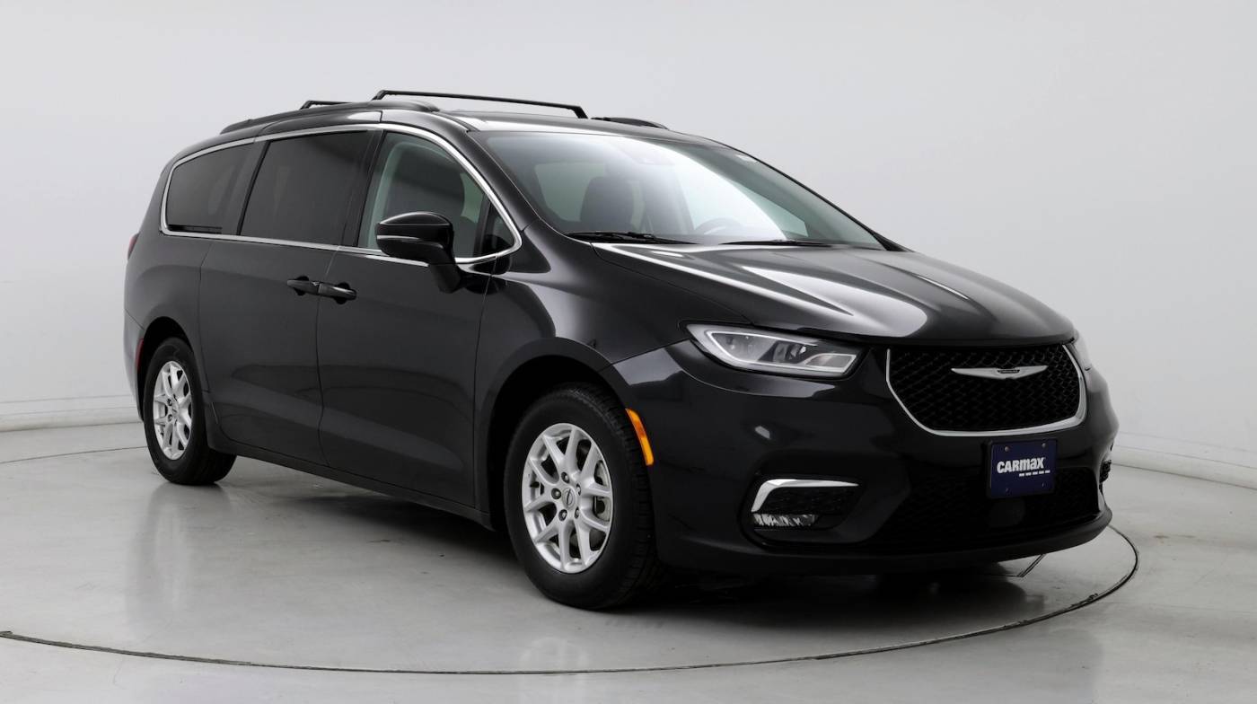 2022 Chrysler Pacifica Touring L — Minivan — 57,702 mi — Canoga Park, CA