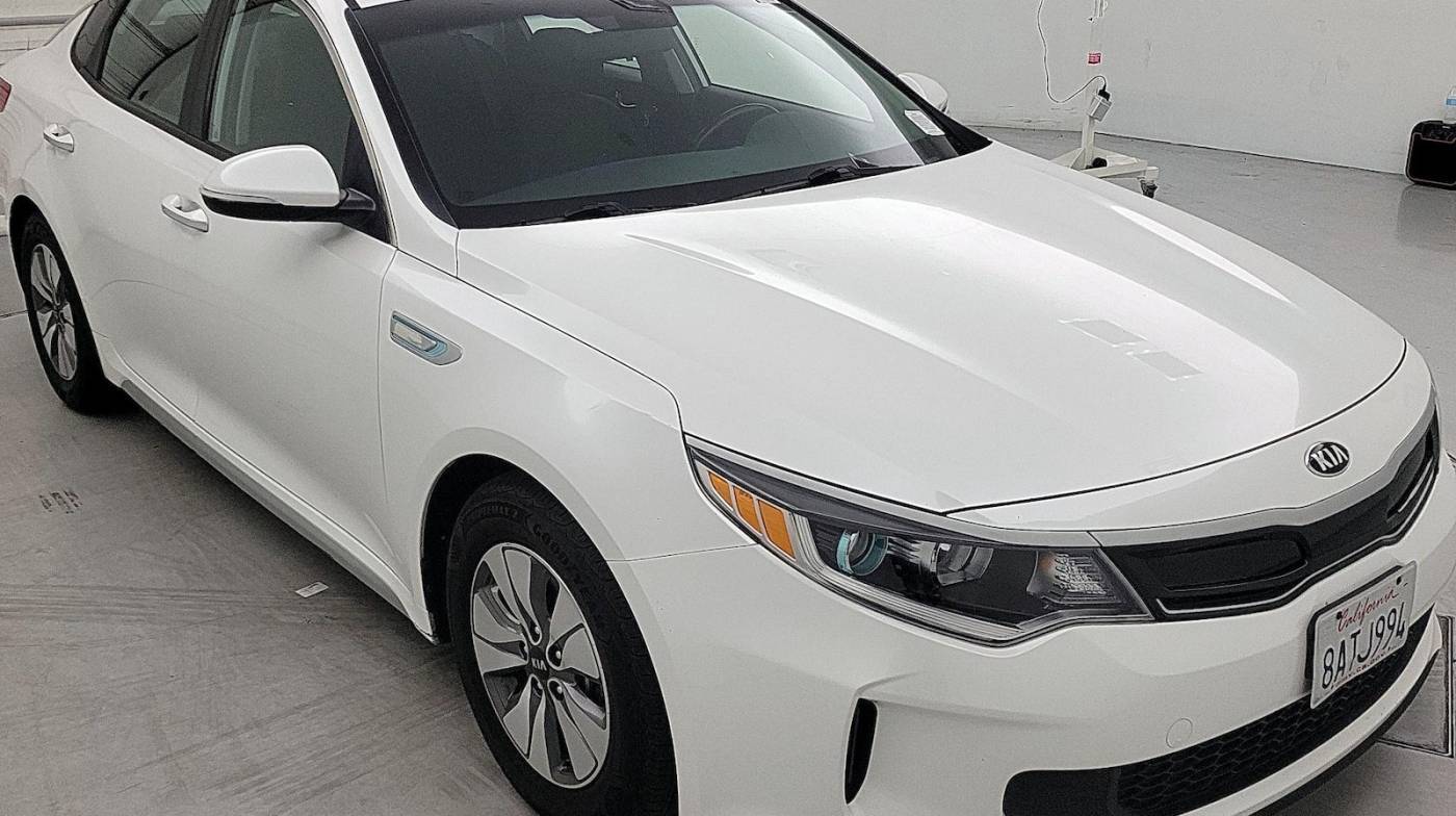 2017 Kia Optima Hybrid Base — Sedan — 93,129 mi — Canoga Park, CA