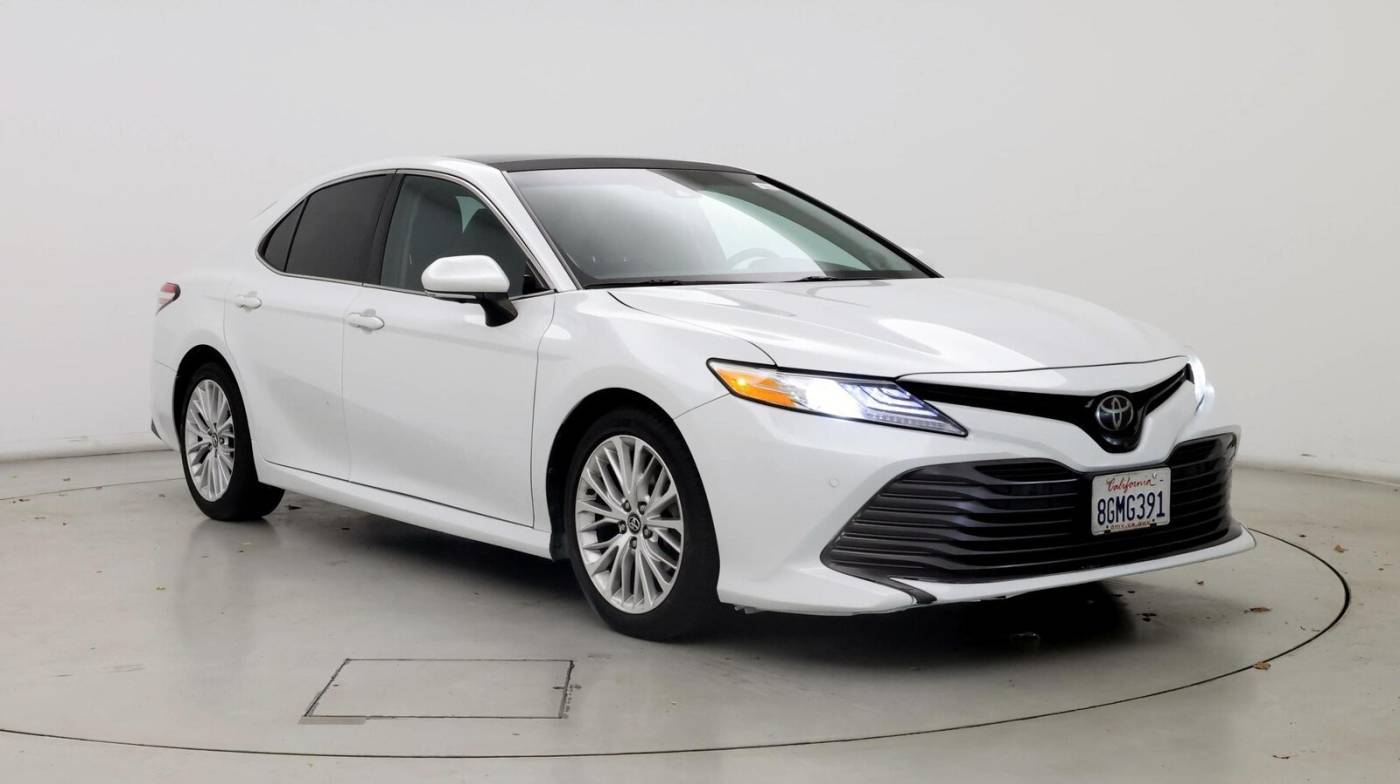 2018 Toyota Camry XLE V6 — Sedan — 70,544 mi — Canoga Park, CA