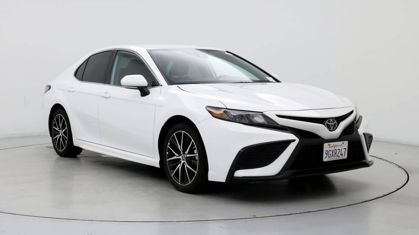 2023 Toyota Camry SE — Sedan — 13,601 mi — Canoga Park, CA
