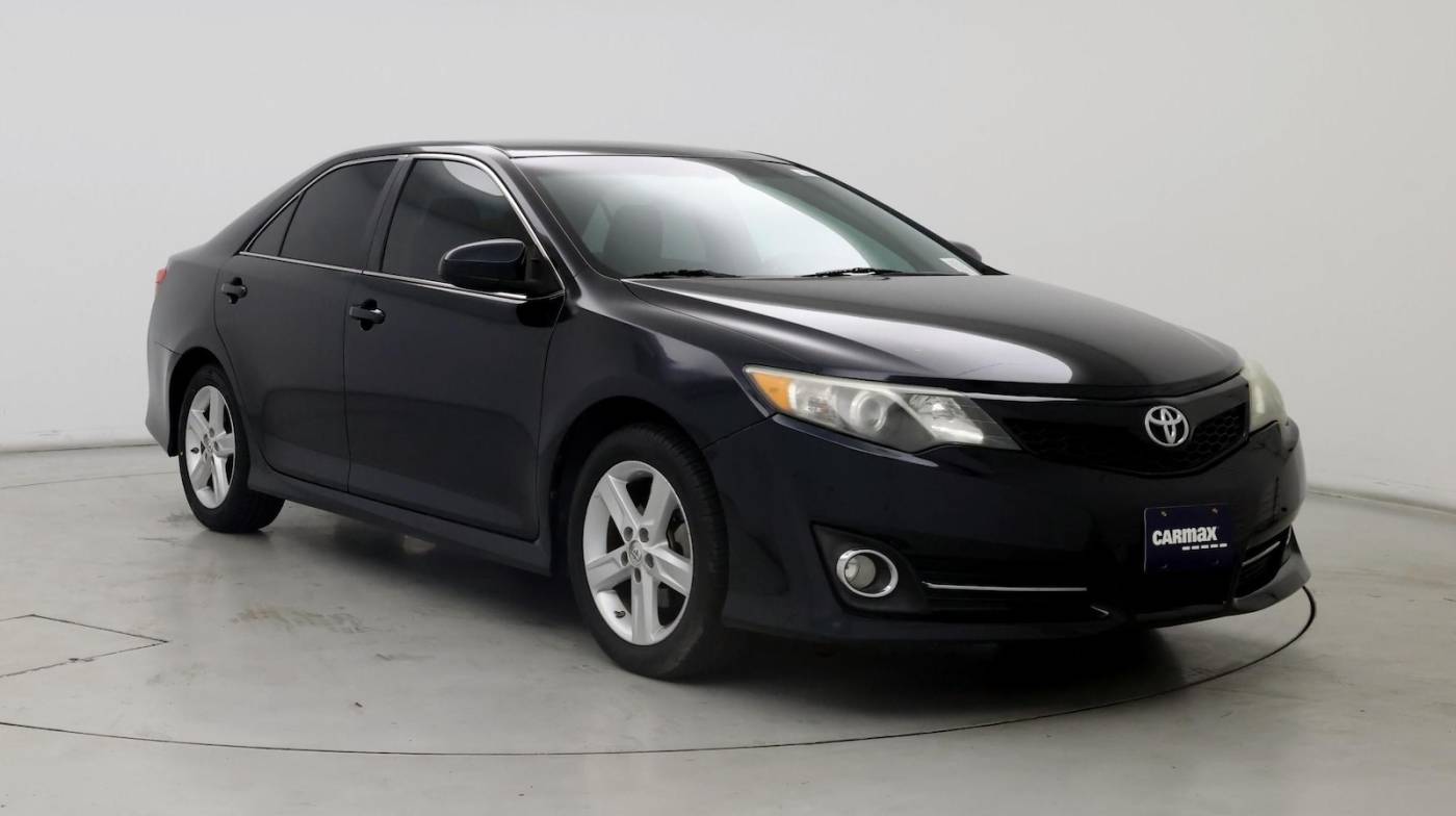 2014 Toyota Camry SE — Sedan — 92,079 mi — Canoga Park, CA