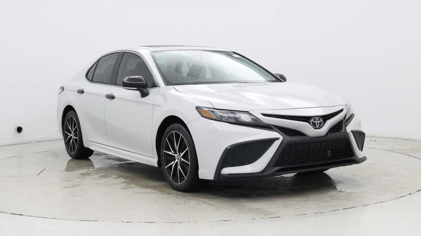 2024 Toyota Camry SE — Sedan — 8,433 mi — Raleigh, NC