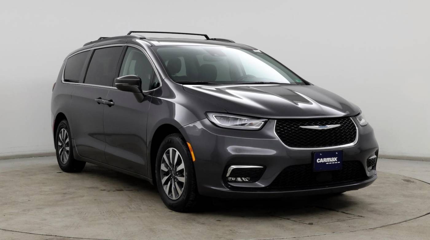 2021 Chrysler Pacifica Hybrid Touring — Minivan — 29,688 mi — Raleigh, NC
